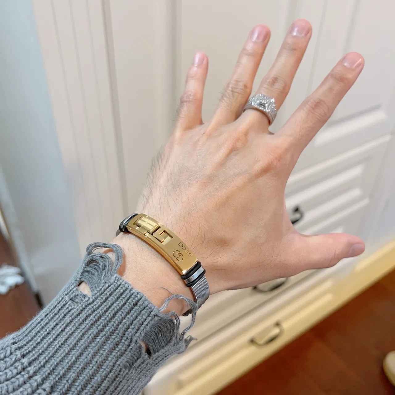 Gucci Gold-Tone Clasp Silver Mesh Bracelet 8