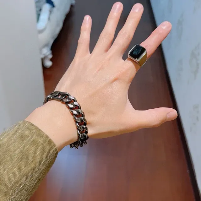 Gucci Heavy Curb-Link Oxidized Silver Bracelet 7