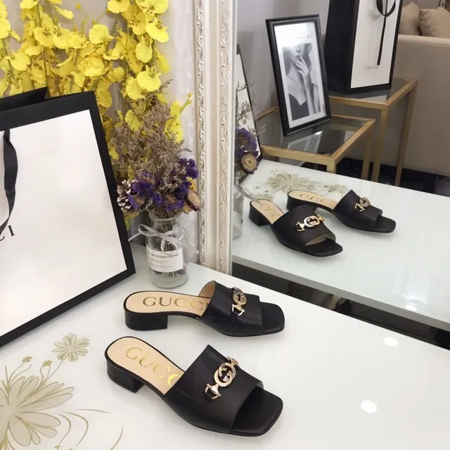 Gucci Horsebit 1955 Mocassins de couro preto Horsebit dourado 2