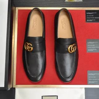 Gucci Horsebit 1955 काले चमड़े के Horsebit लोफर्स