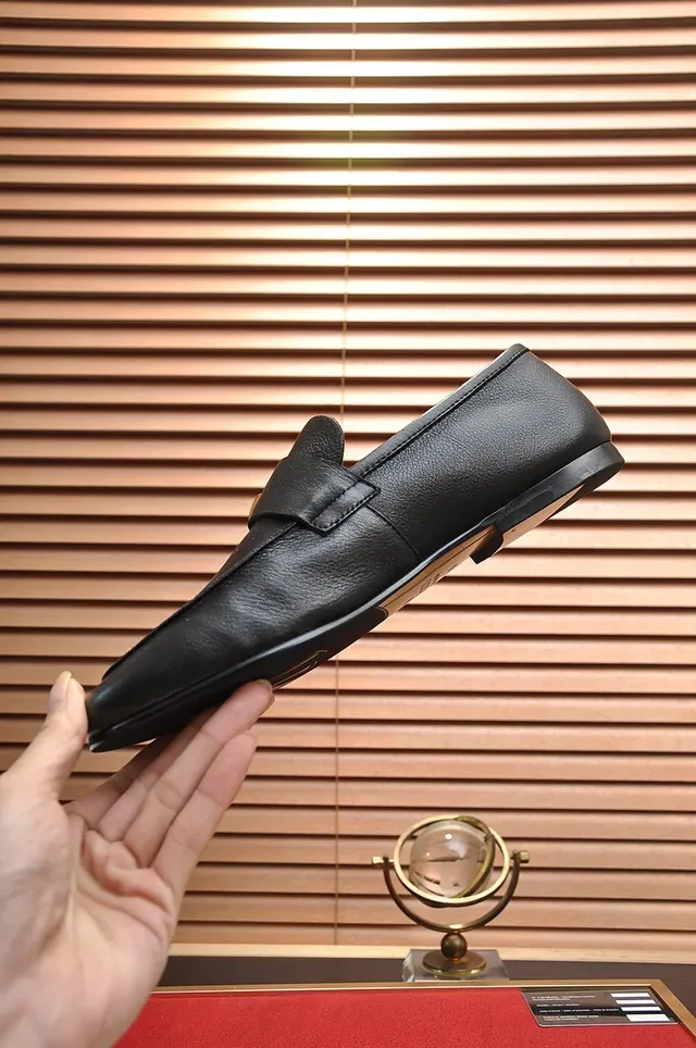 Gucci Horsebit 1955 काले चमड़े के Horsebit लोफर्स 7