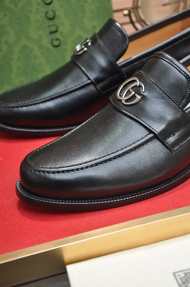 Gucci Horsebit 1955 Mocassins en Cuir Noir Interlocking G 3