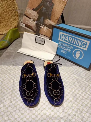 Gucci Horsebit 1955 Mocassin en Velours Bleu Brodé 9