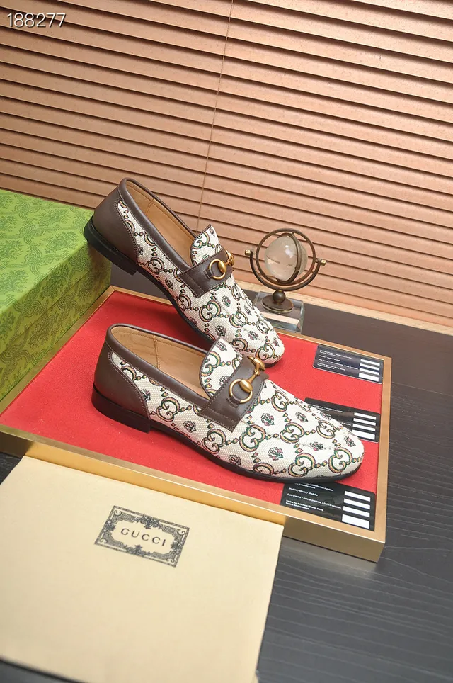 Gucci Horsebit 1955 GG Monogram Mocasines de lona 5