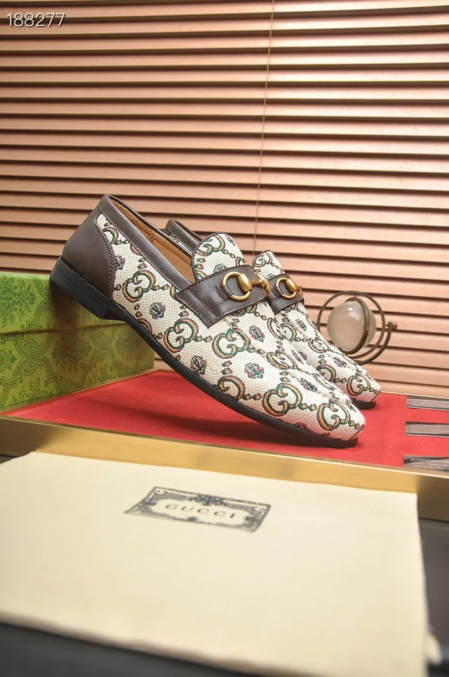 Gucci Horsebit 1955 GG Monogram Mocasines de lona 8