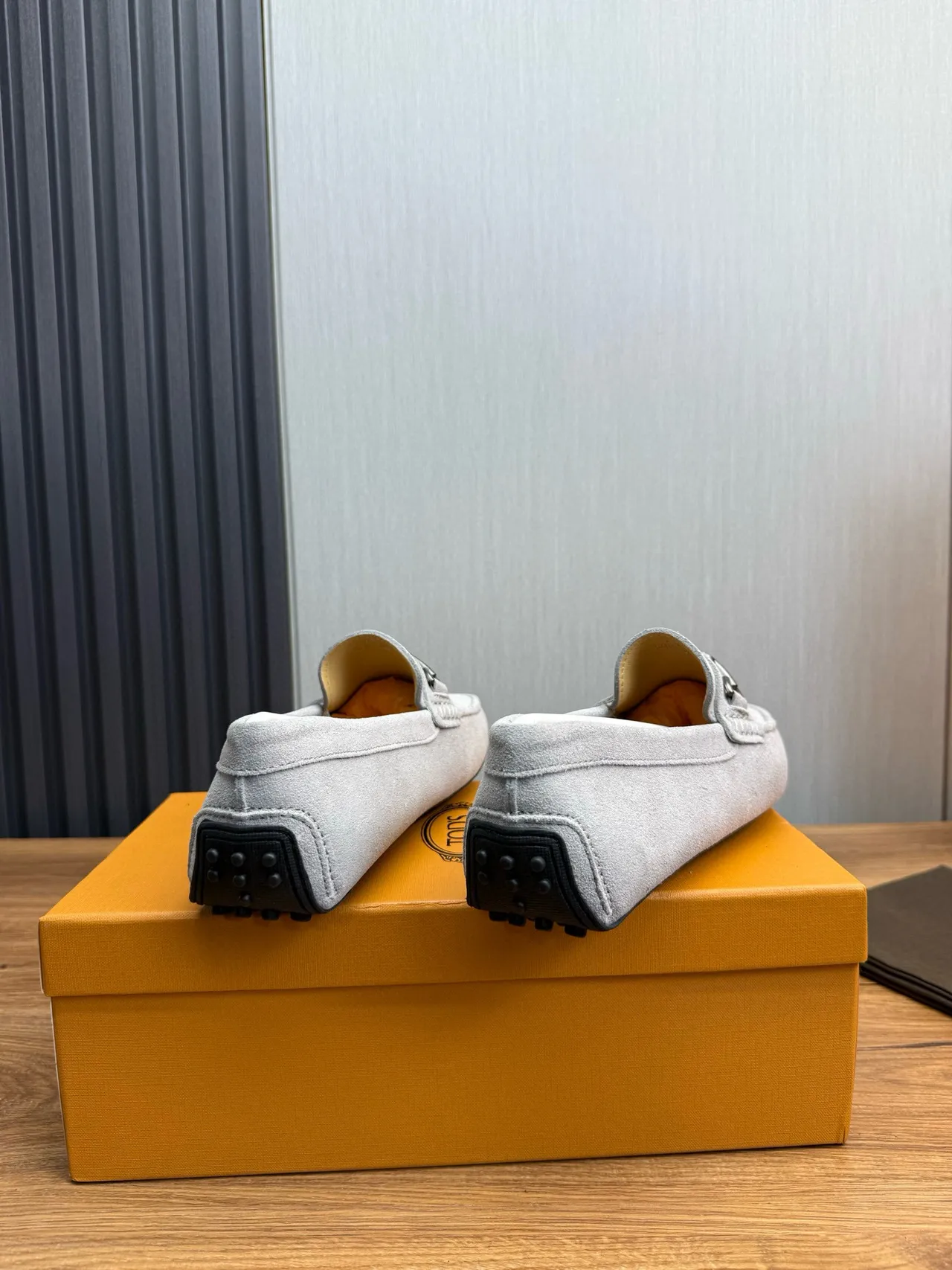 Gucci Horsebit 1955 Mocassins en daim gris clair 6