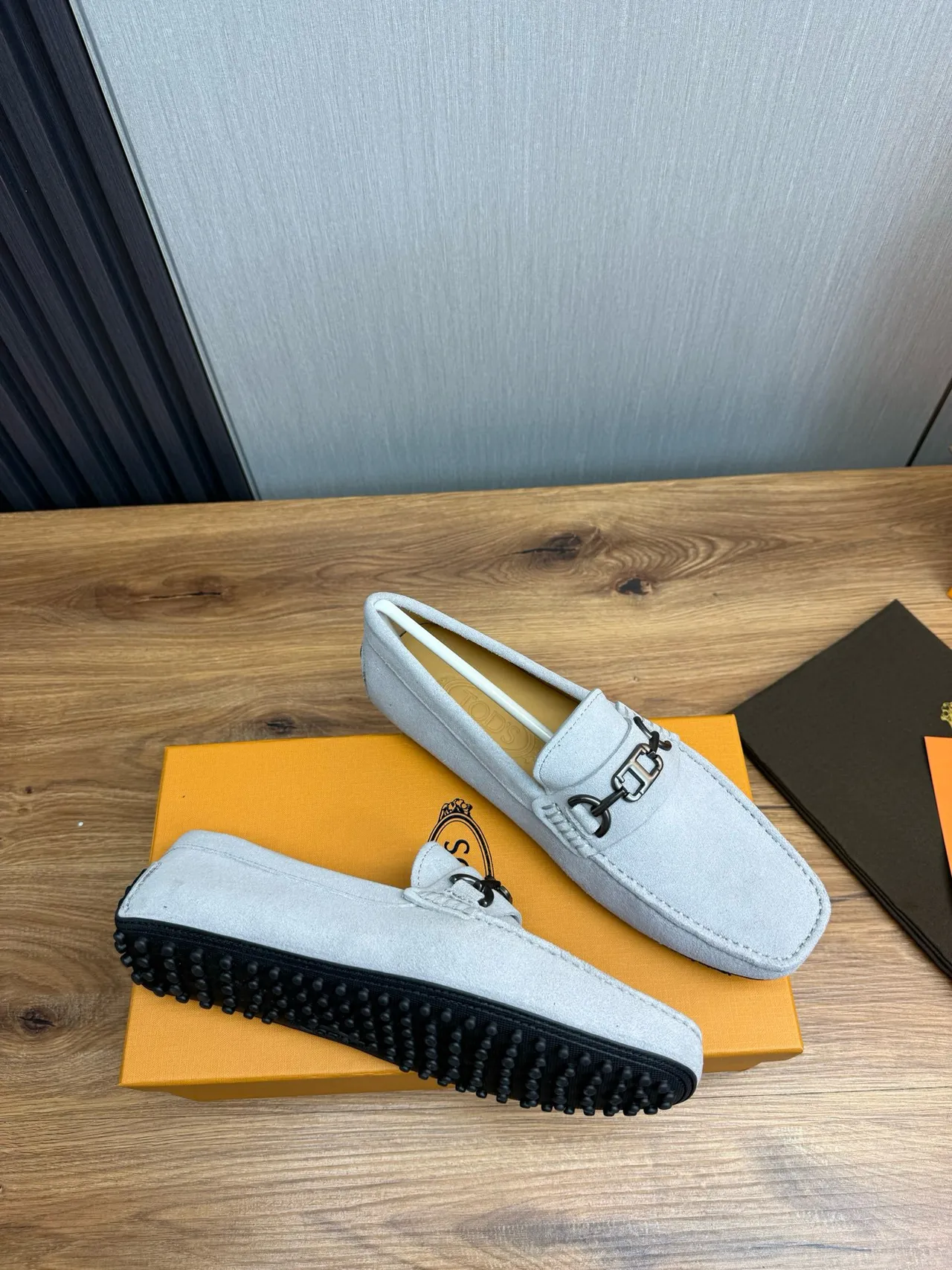 Gucci Horsebit 1955 Mocassins en daim gris clair 7
