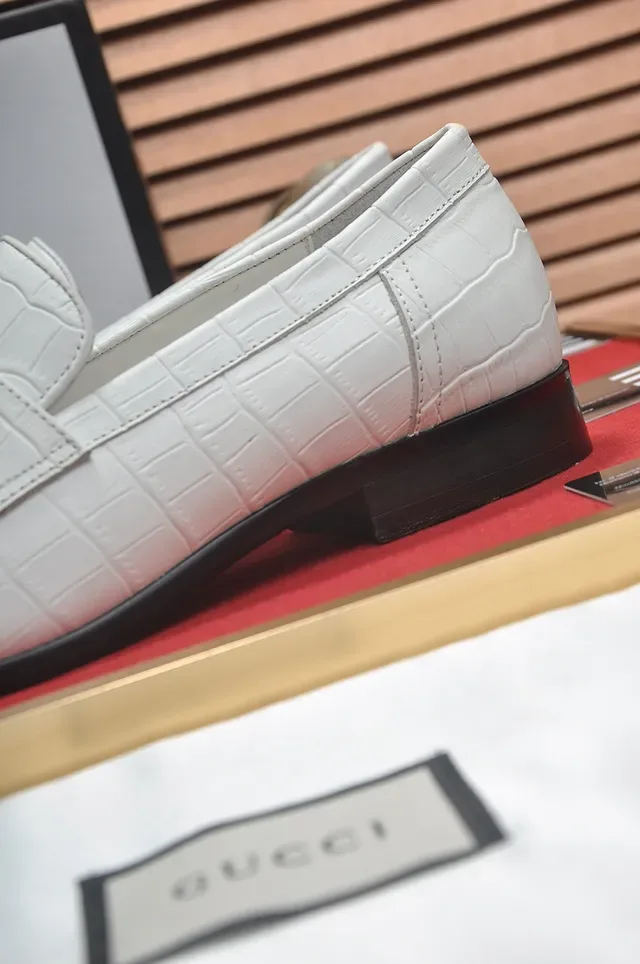 Gucci Horsebit 1955 White Croc-Embossed Leather Loafers 2