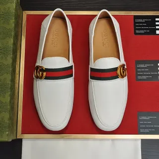 Gucci Horsebit 1955 सफेद लाल चमड़े की वेब स्ट्राइप लोफर