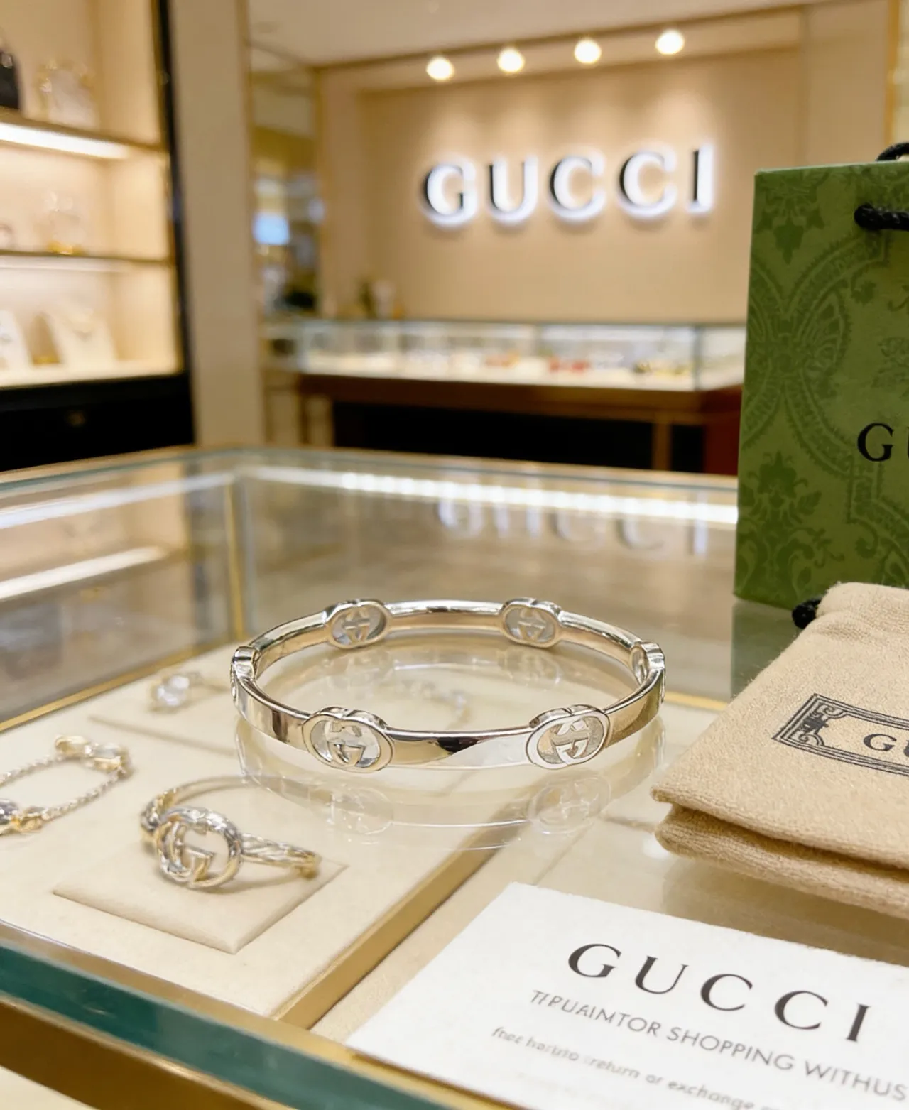 Gucci Interlocking G Bracelet Silver Metal Bracelet 6