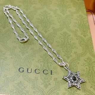 Gucci Interlocking G Chaîne Pendentif Étoile