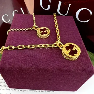 Gucci Interlocking G Logo سلاسل ذهبية