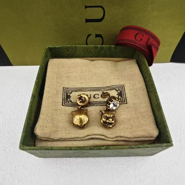 Gucci Lion-Head Crystal Stud Earrings 2