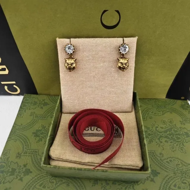 Gucci Lion-Head Crystal Stud Earrings 6