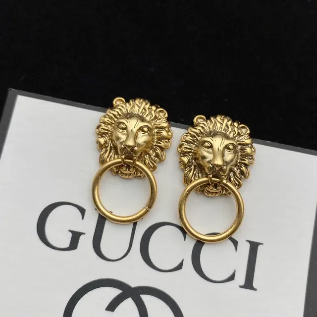 Gucci Lion Head Ring Detail Earrings 2