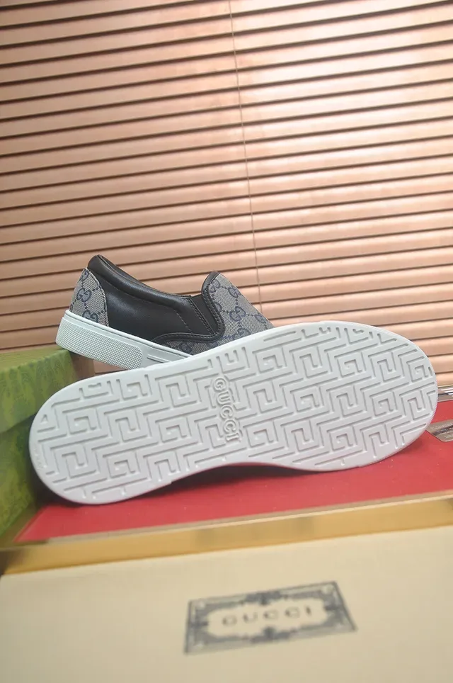 Gucci Monograma Lona Slip-On Lifestyle Zapatillas 3