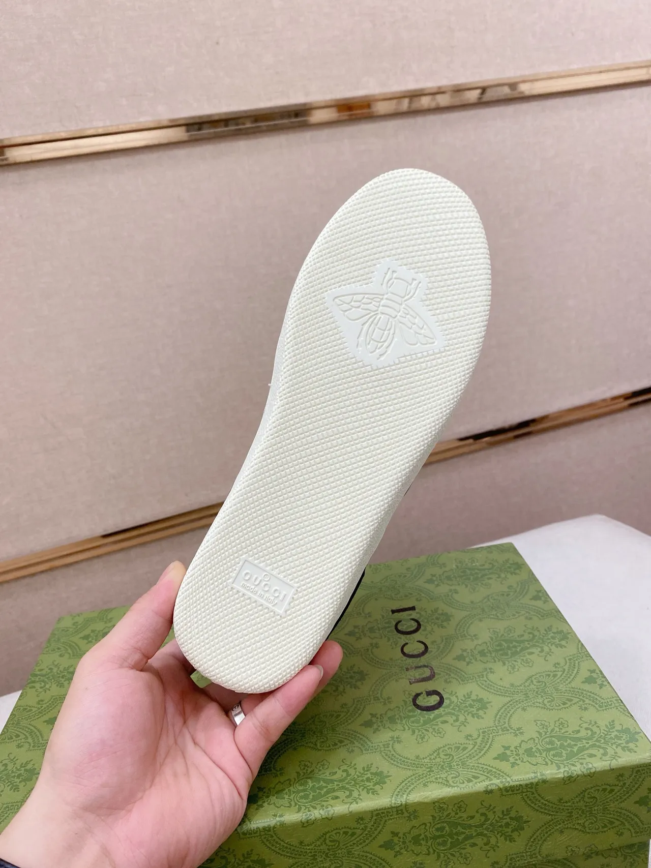 Gucci Navy White Blue Leather And Mesh Upper Interlocking GG Logo Patch Lifestyle Sneakers 2