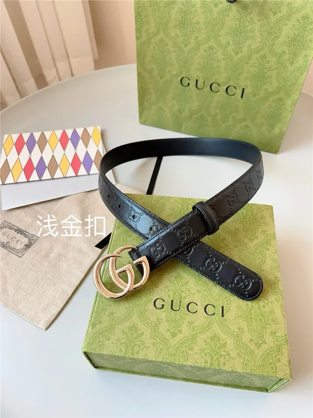 Cinto de couro Gucci Ophidia preto dourado estampado GG monograma interlocking double G fivela 6