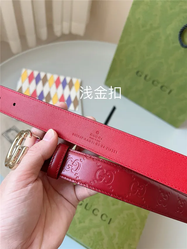 Cinto de couro Gucci Ophidia preto dourado estampado GG monograma interlocking double G fivela 11