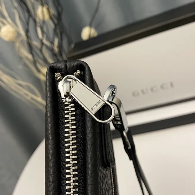 Gucci Ophidia Black Pebbled Leather Envelope Clutch 5