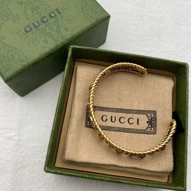 Gucci Ornate Gold-Tone Floral Crystal Cuff Bracelet 5