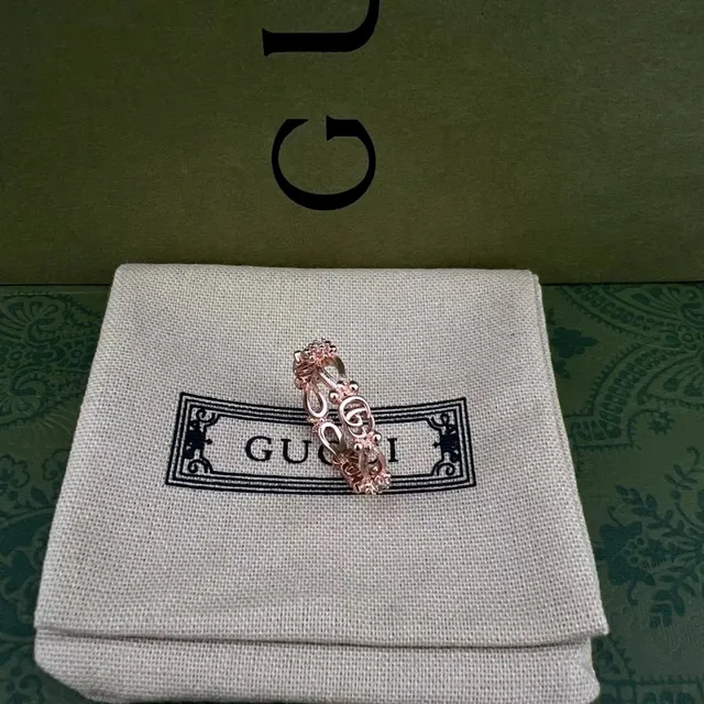 Gucci Ornate Interlocking G Multi-Metal Stacking Rings 2
