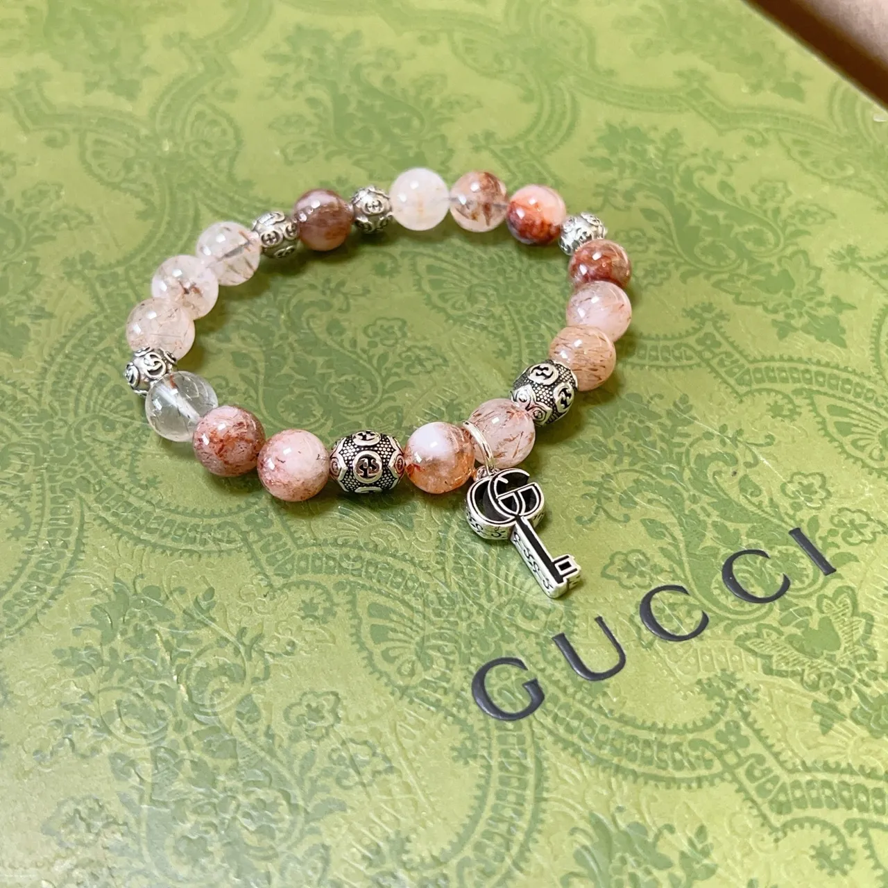 Gucci Rutilated Quartz and Silver-Tone Key Charm Stretch Bracelet 4
