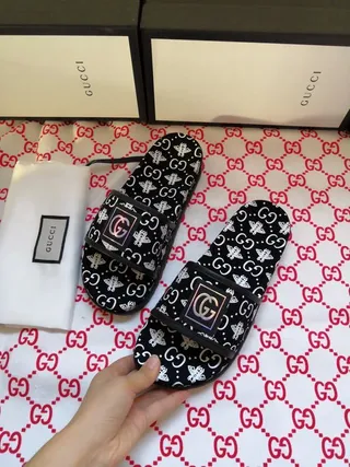 Gucci Screener GG Bee Print Iridescent Logo Slippers 2