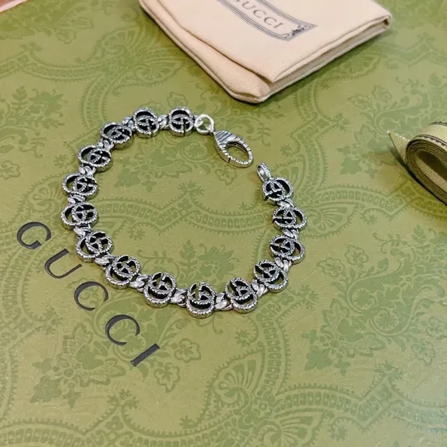 Gucci Silver Black Interlocking Double-G Links Rope-Edge Detailing Bracelet 9
