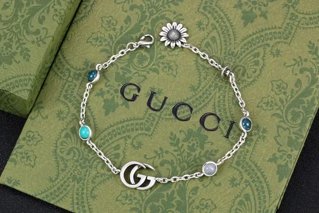 Gucci Silver Blue Chain Interlocking G Clasp Bracelet 3