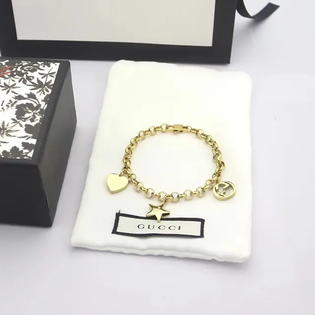 Gucci Silver Chain-Link Charm-Adorned Bracelet 2
