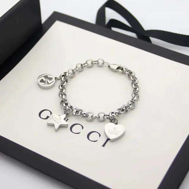 Gucci Silver Chain-Link Charm-Adorned Bracelet 6