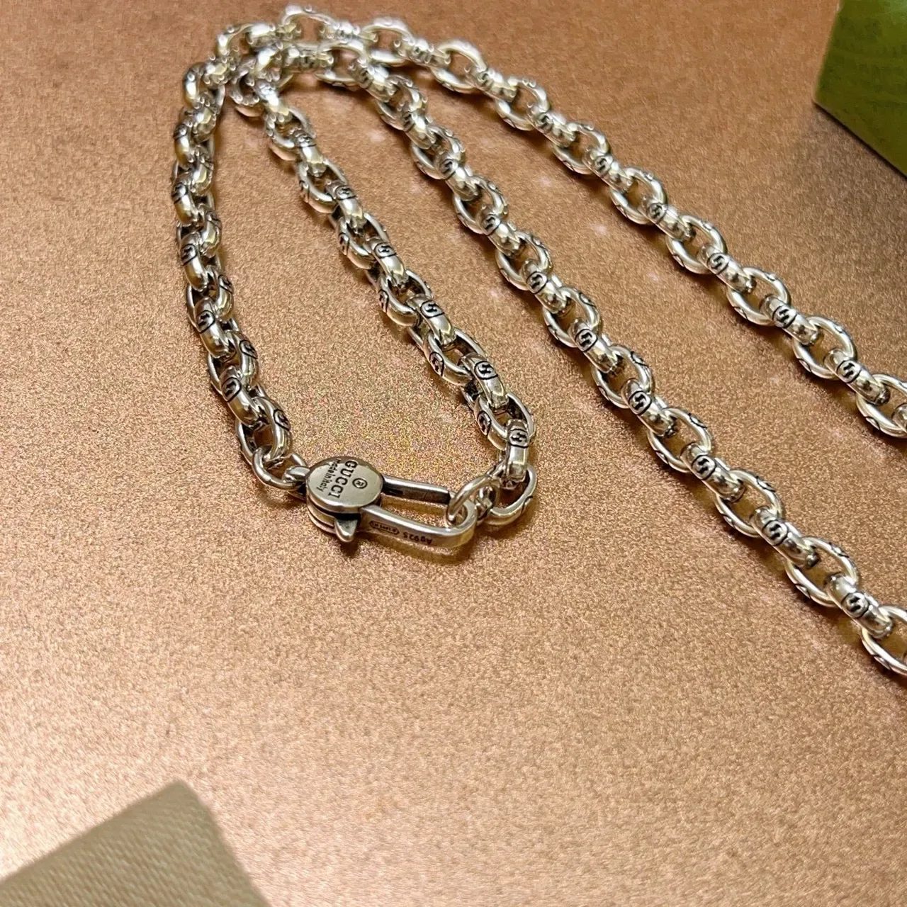 Gucci Silver Chunky Oval-Link Chain Engraved Interlocking G Motifs Necklace 3