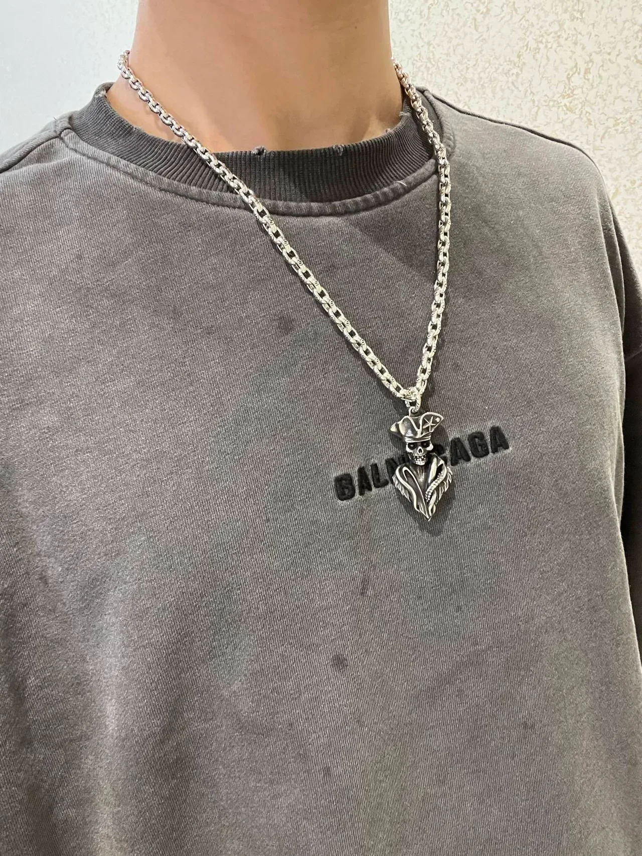 Gucci Silver Green Chain Skull Pendant Necklace 2
