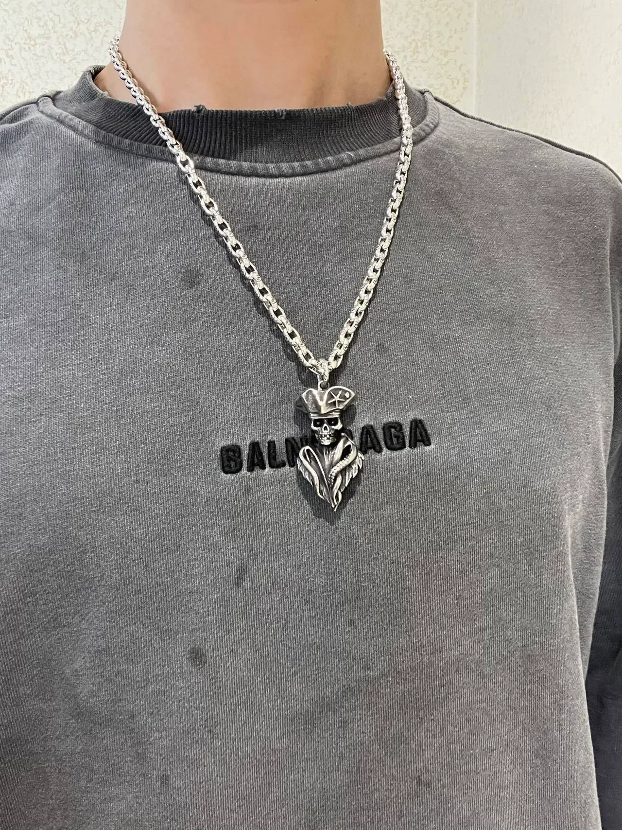 Gucci Silver Green Chain Skull Pendant Necklace 5