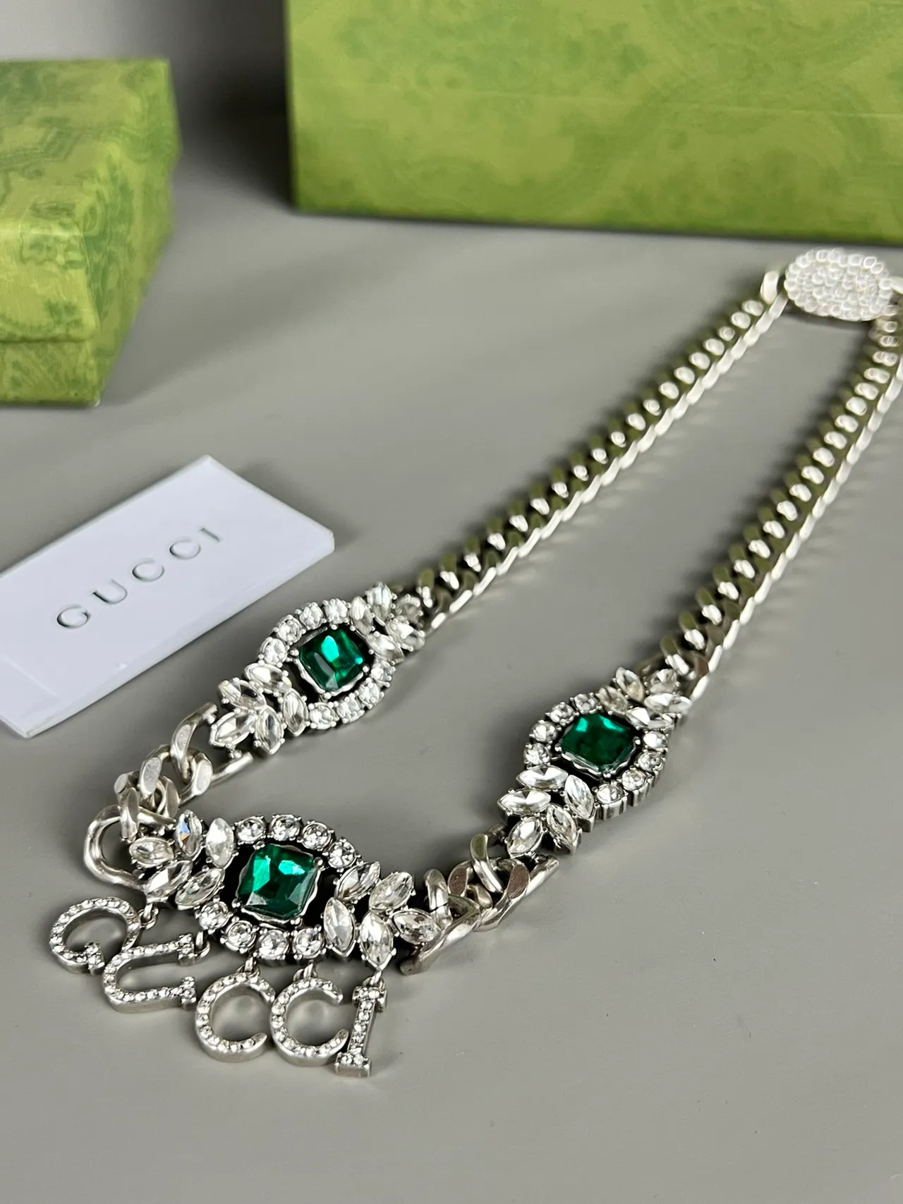 Gucci Silver Green Curb Chain Emerald-Set Floral Motifs Necklace 2
