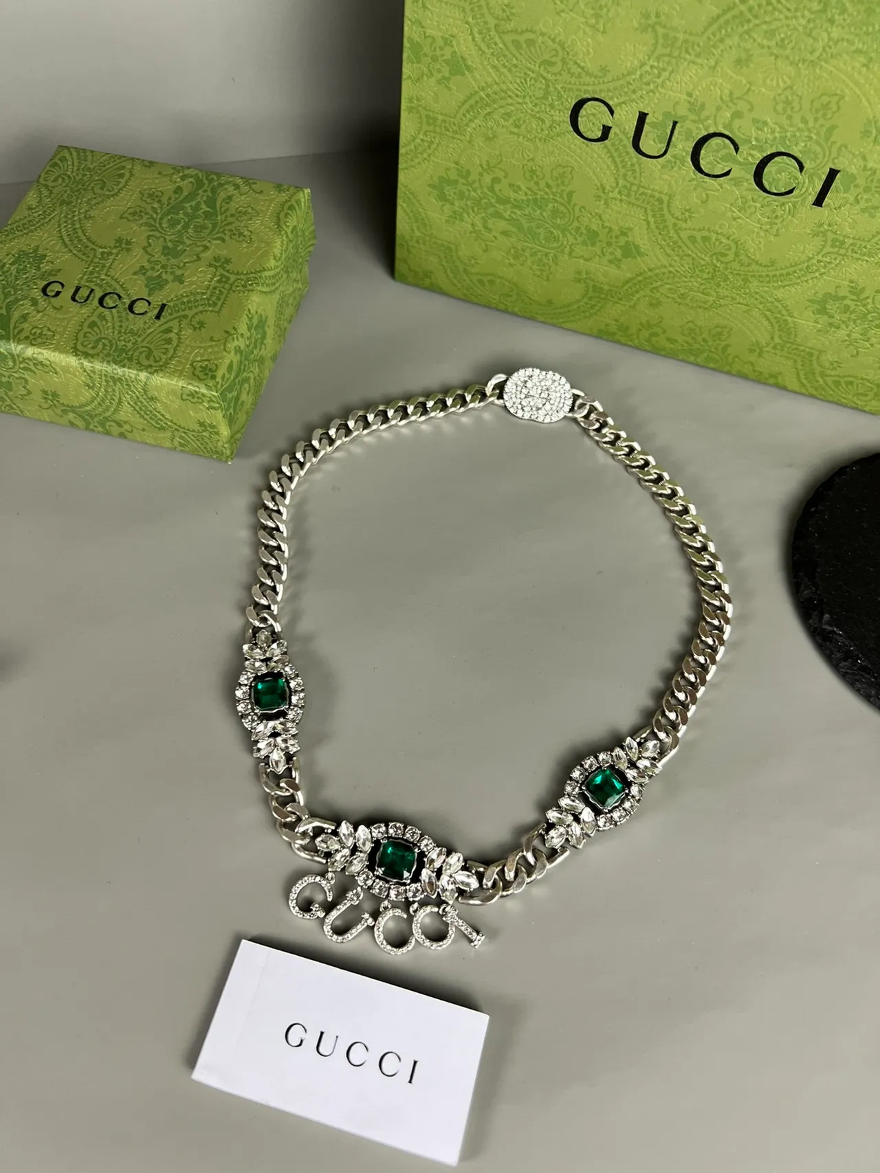 Gucci Silver Green Curb Chain Emerald-Set Floral Motifs Necklace 3
