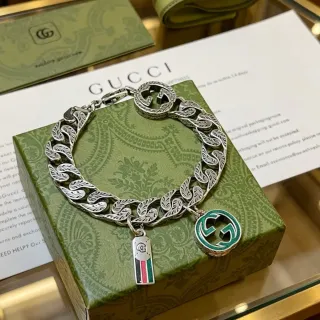 Gucci Silver Green Leaf-Pattern Curb Chain Interlocking G Clasp Bracelet
