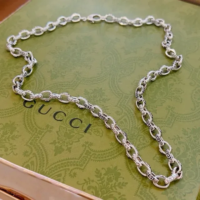 Gucci Silver Interlocking G-Logo Engraved Links Oval Curb-Style Chain Necklace 9