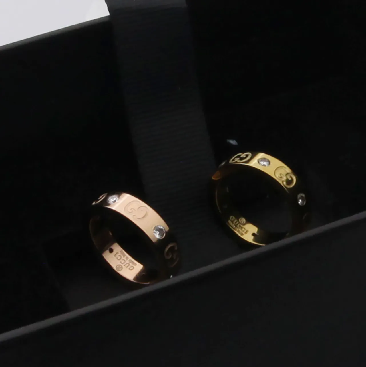 Gucci Silver White Flat Band Engraved Interlocking G Logo Ring 3
