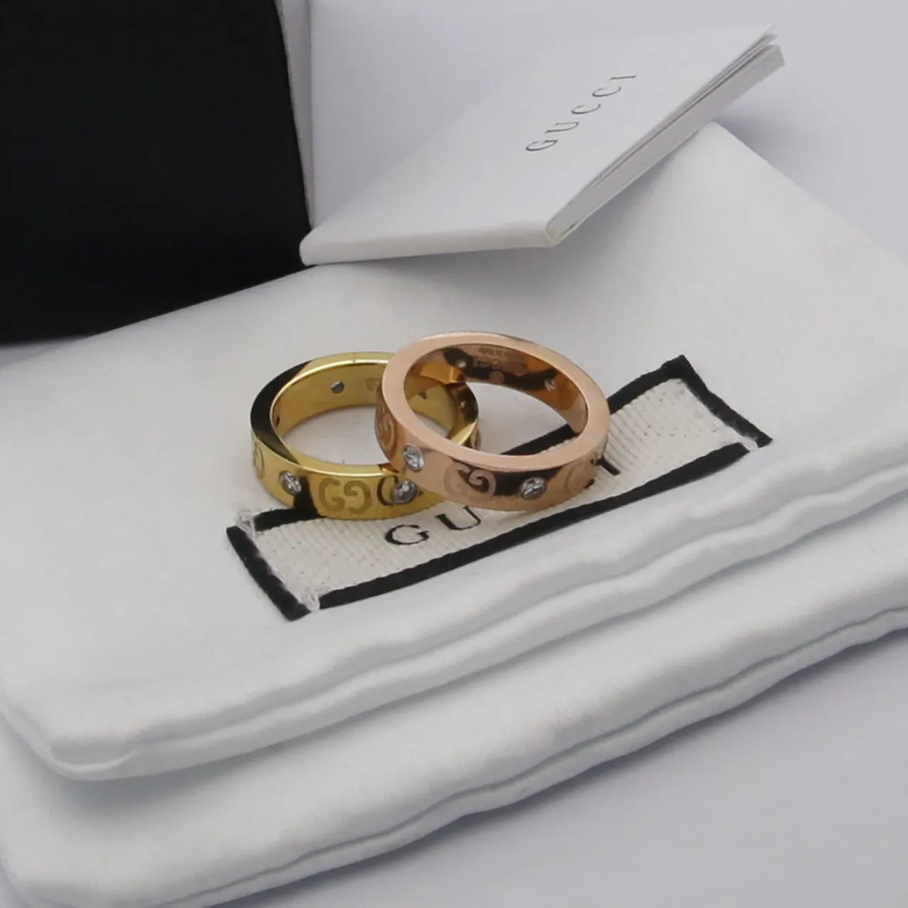 Gucci Silver White Flat Band Engraved Interlocking G Logo Ring 4