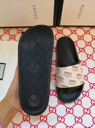 Gucci Slide काला और बेज Logo Strap Slippers 7