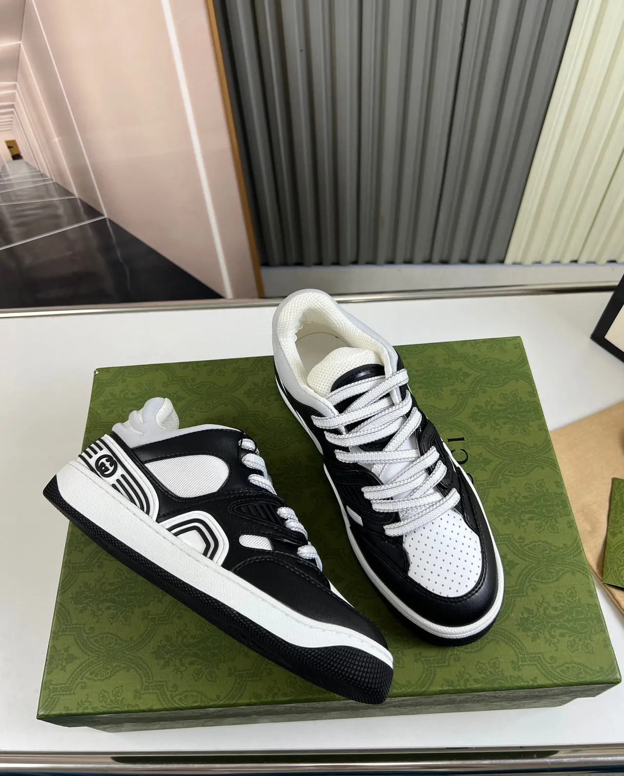 Gucci Tennis 1977 Black and White Lifestyle Sneakers 2