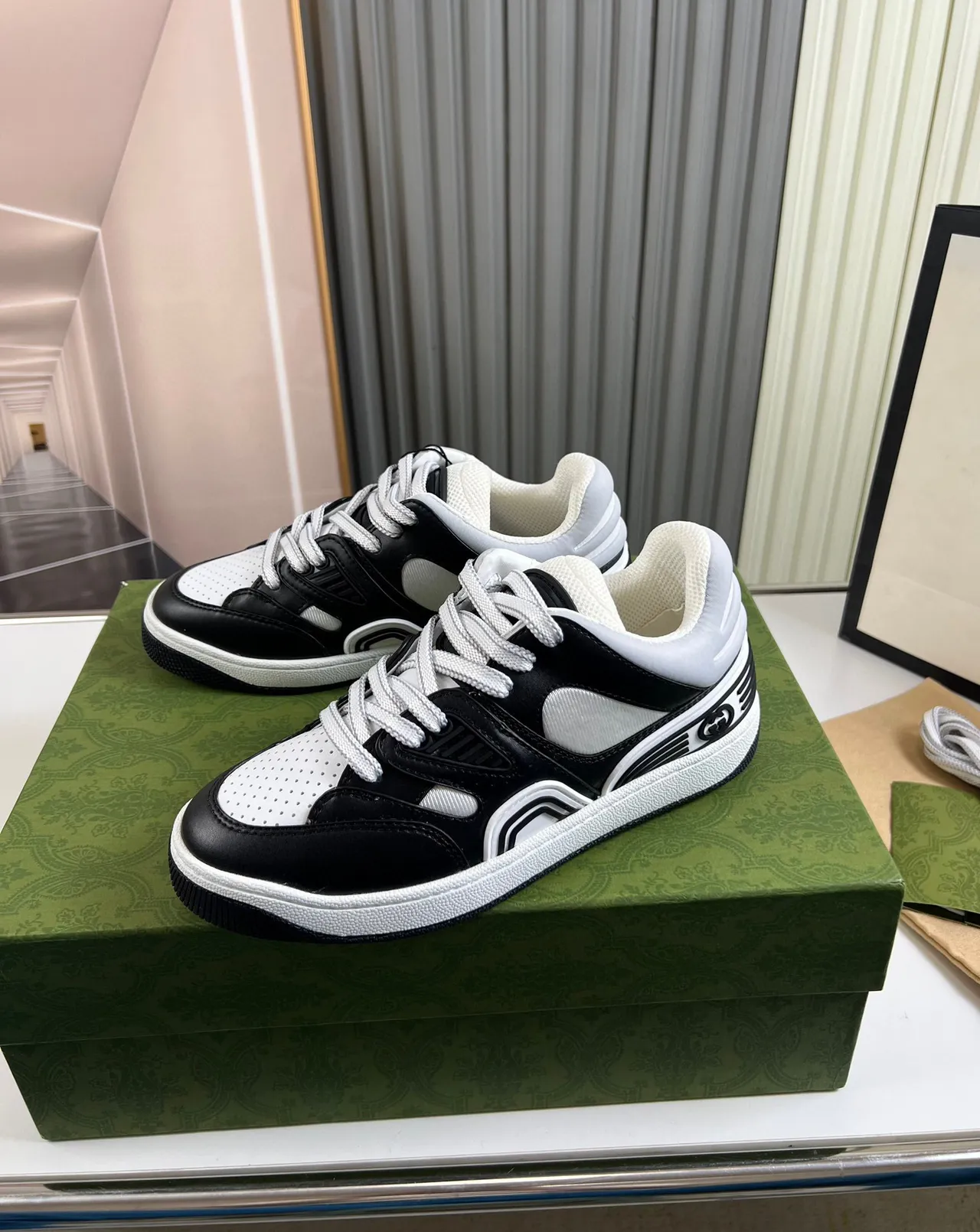 Gucci Tennis 1977 Black and White Lifestyle Sneakers 8