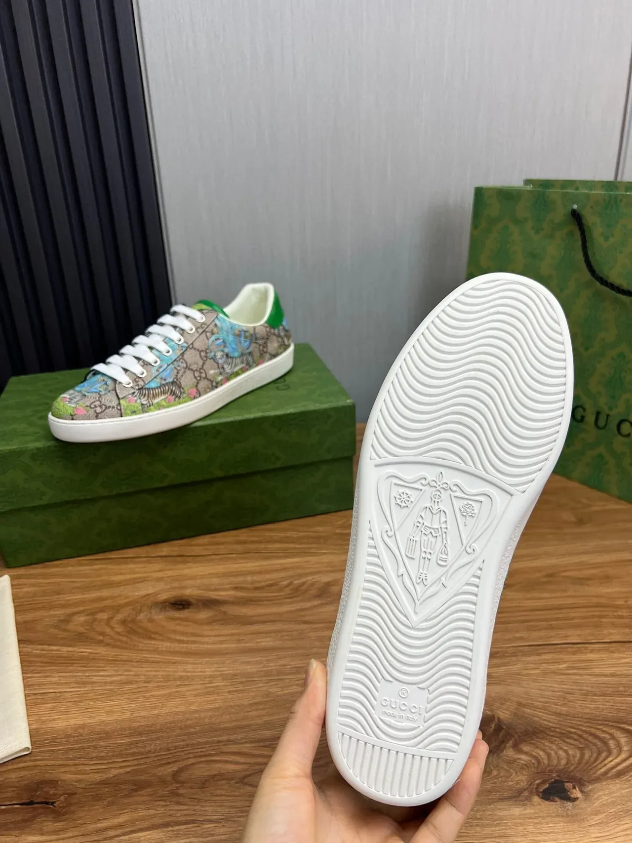 Gucci Tennis 1977 GG Monogram Web Stripe chaussures lifestyle 2