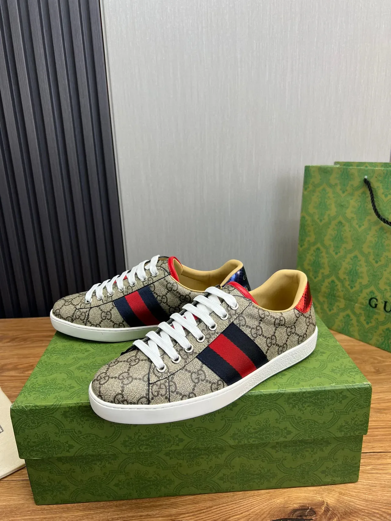 Gucci Tennis 1977 GG Monogram Web Stripe chaussures lifestyle 4