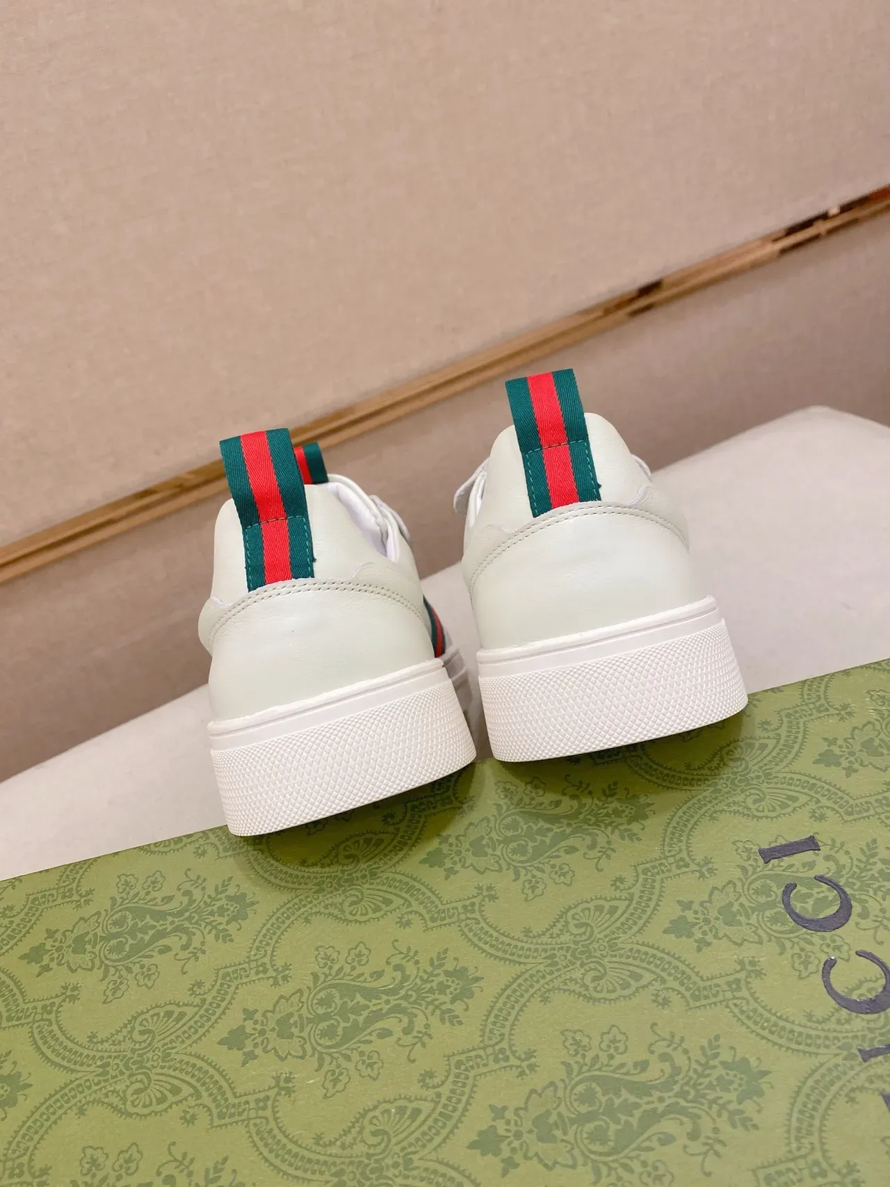 Gucci White Green Leather Web Stripe Lifestyle Sneakers 8
