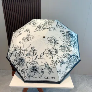 Gucci সাদা নীল ফুল ও উদ্ভিদ মুদ্রণ একরঙা কালির চিত্রণ হ্যান্ডব্যাগ