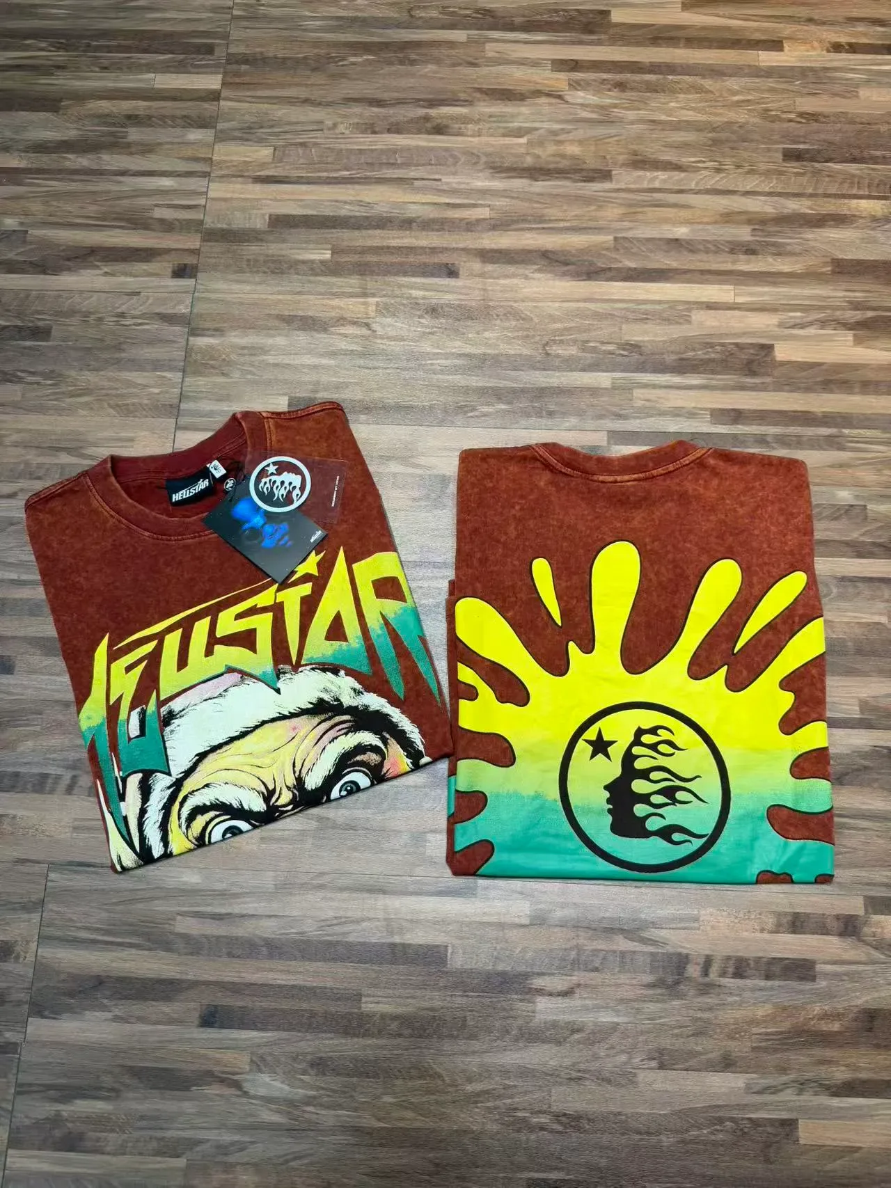 Camiseta Hellstar lavagem ácida estampa gráfica dupla face 8