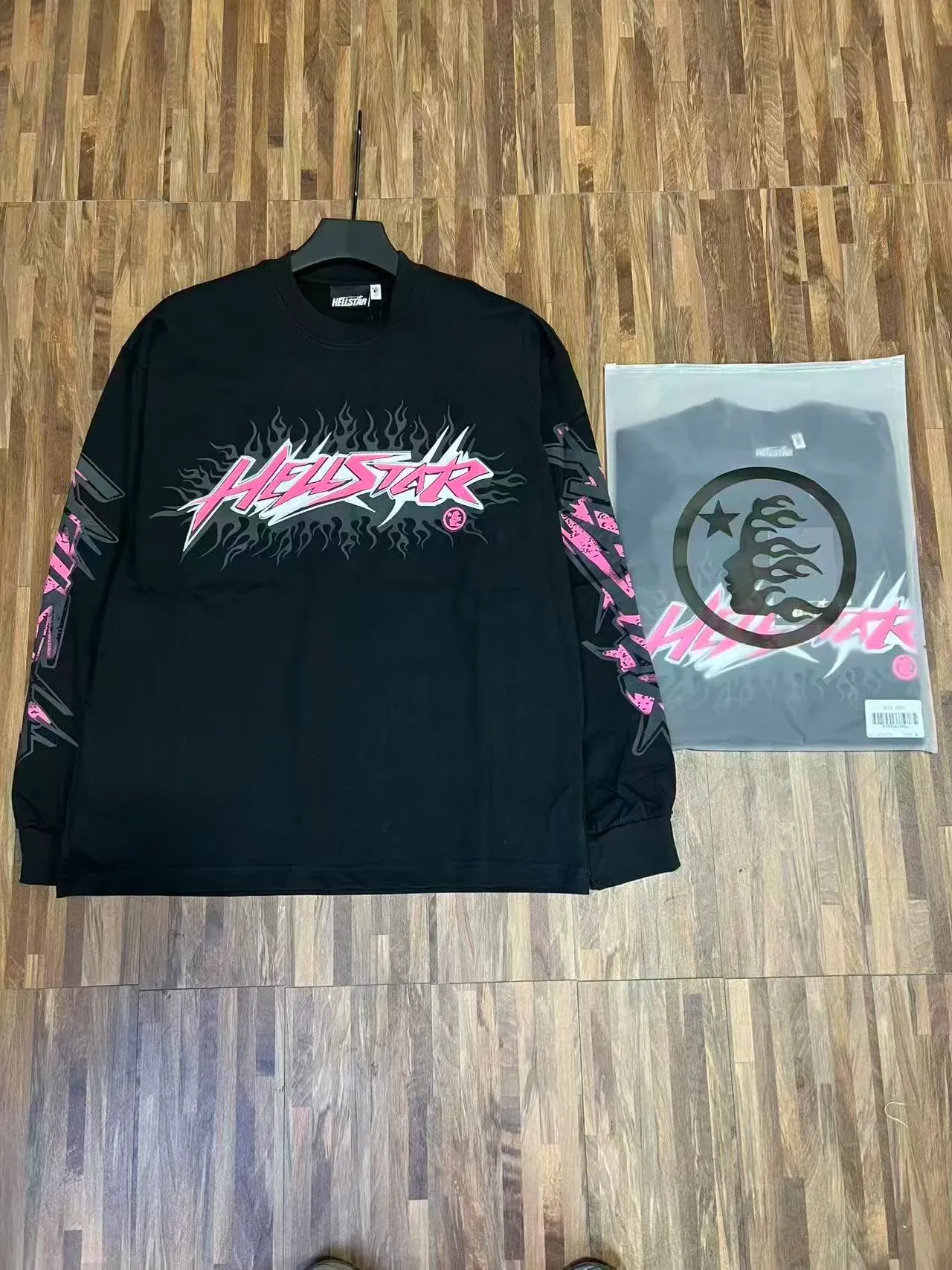 Camiseta Hellstar oversized de manga longa com estampa de chama 11
